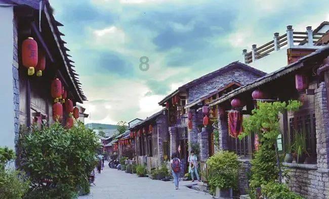乌蒙山区深处，千余人全力搜救