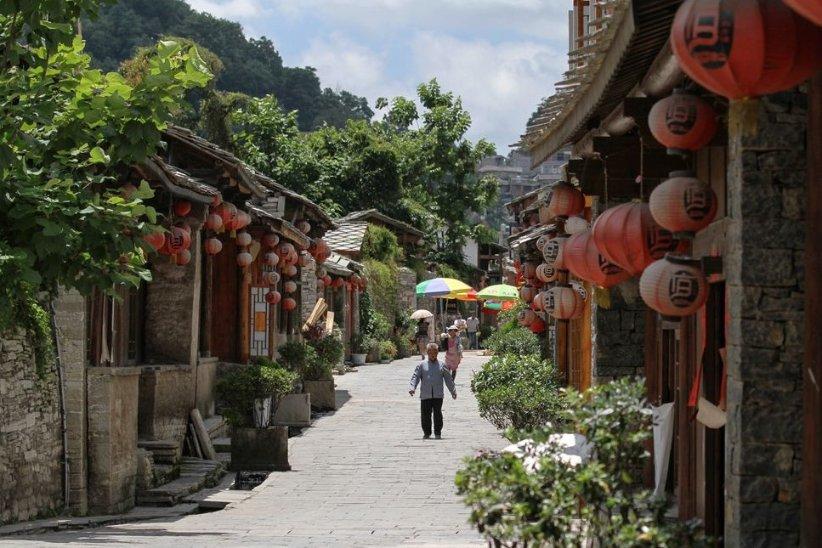 综艺《阳光姐妹淘》宣布延播，延期原因是什么？